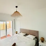 1-bedroom Sea View With Private Balcony Costa Da Caparica, Just 5 Minutes From The Apartment *