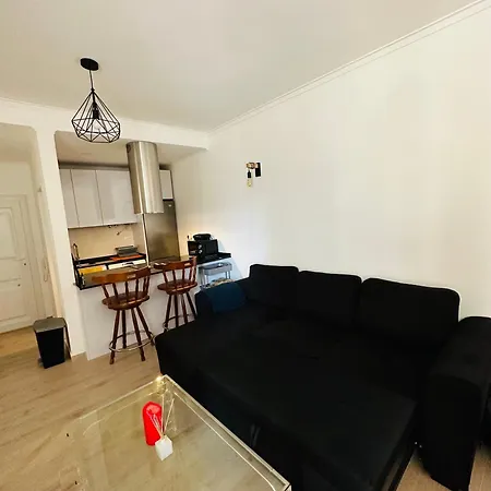 1-Bedroom Sea View Apartment With Private Balcony Costa Da Caparica, Just 5 Minutes From The Beach Costa da Caparica