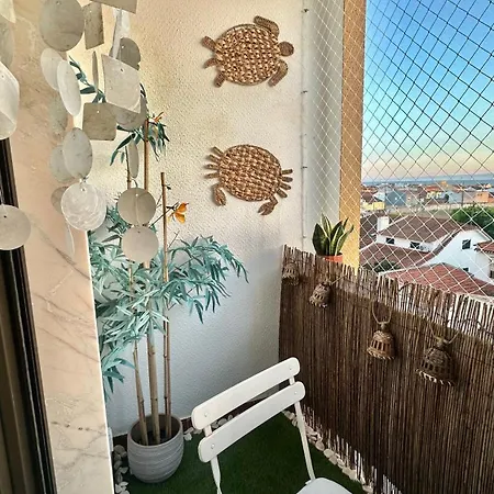 1-Bedroom Sea View Apartment With Private Balcony Costa Da Caparica, Just 5 Minutes From The Beach *