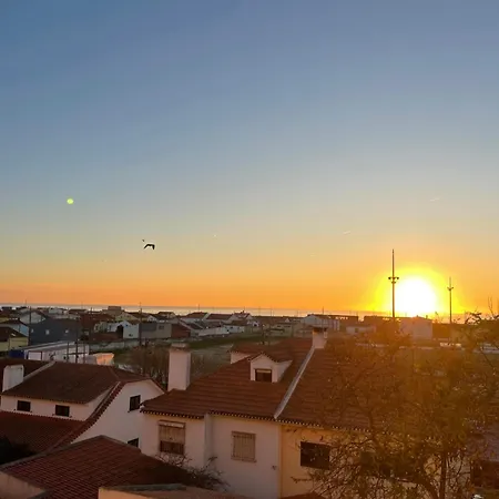 1-bedroom Sea View With Private Balcony Costa Da Caparica, Just 5 Minutes From The アパート コスタ・ダ・カパリカ