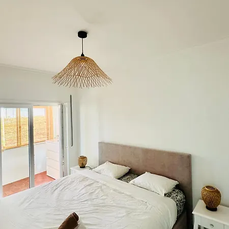 1-bedroom Sea View With Private Balcony Costa Da Caparica, Just 5 Minutes From The Apartmán *