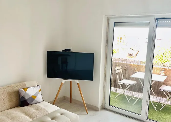 1-bedroom Sea View With Private Balcony Costa Da Caparica, Just 5 Minutes From The